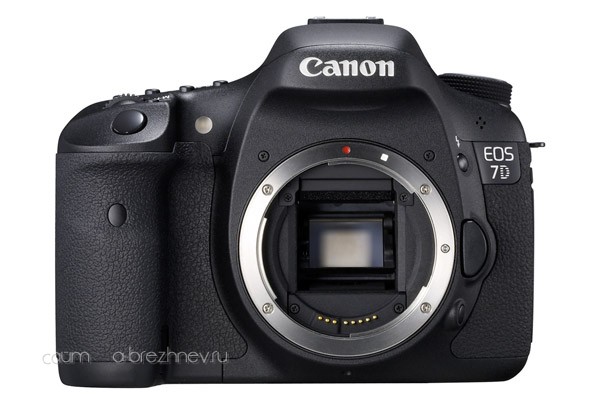 Canon EOS 7D body front